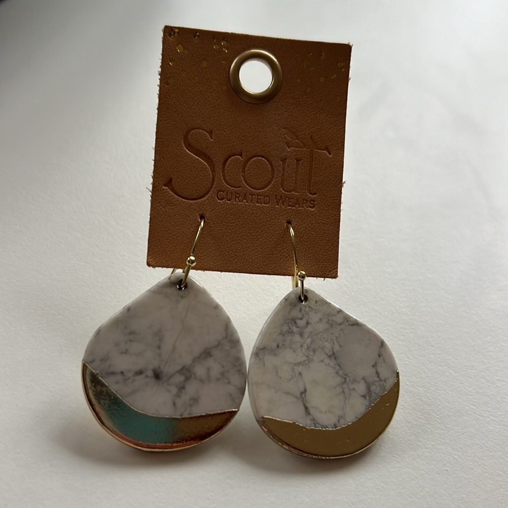 Scout Curated Wears Earrings - Howlite Stone of Harmony